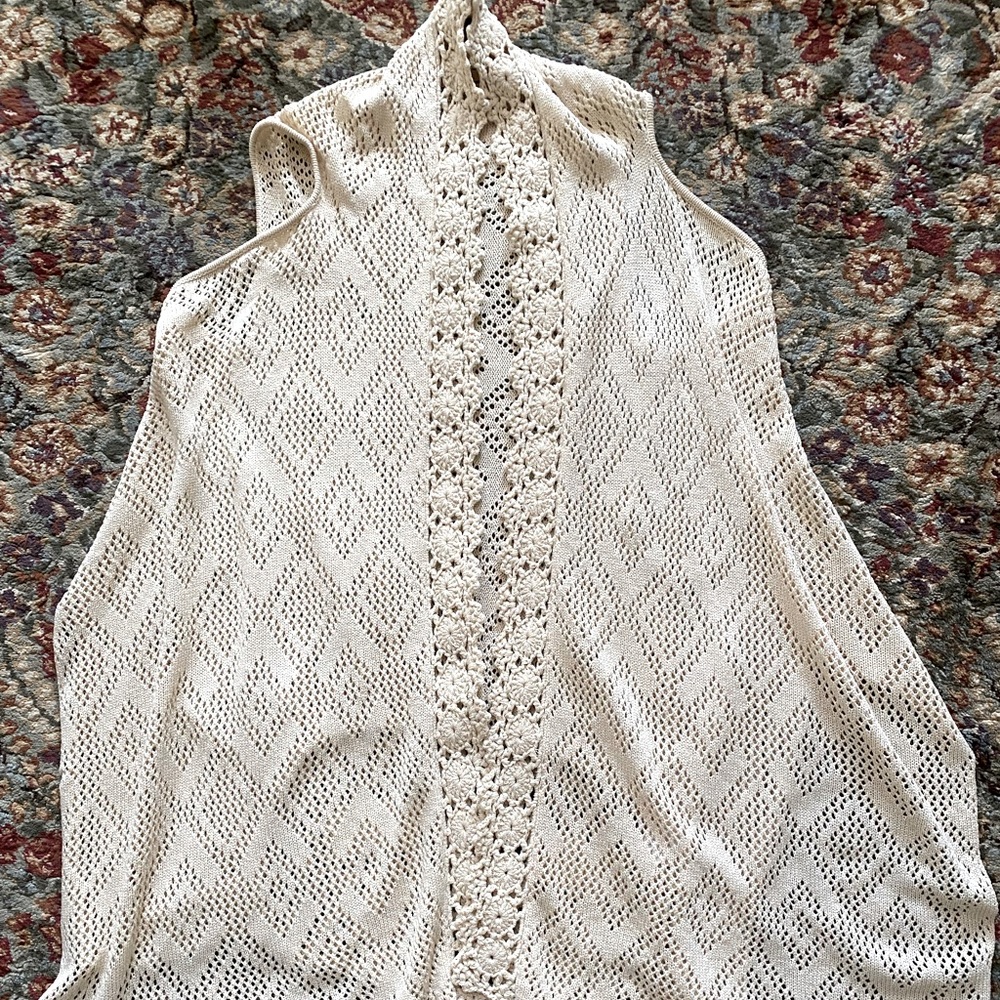 Sweater vest with beautiful crochet design